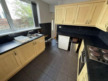 3 bedroom terraced house to rent - Photo 4