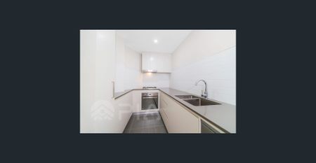 Modern 2 bedroom apartment close to amenities for lease - Photo 5