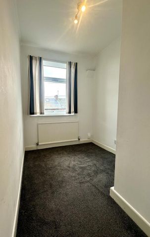 3 Bedroom Terraced House For Rent in Oaklands Road, Royton, Oldham - Photo 5