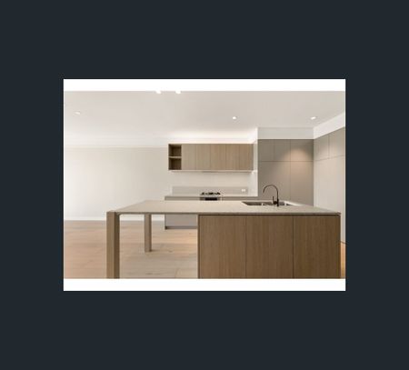 812/470 Main Street, Kangaroo Point, Qld 4169 - Photo 2