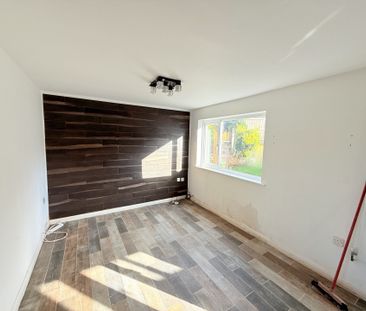 East Street, BURTON-ON-TRENT - Photo 2