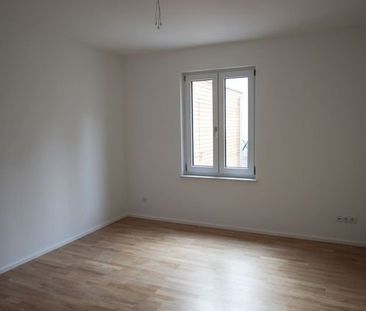 Neubau-Erstbezug! SchÃ¶ne 4-Zimmer-Wohnung mit Terrasse und Gartenanteil! - Photo 2