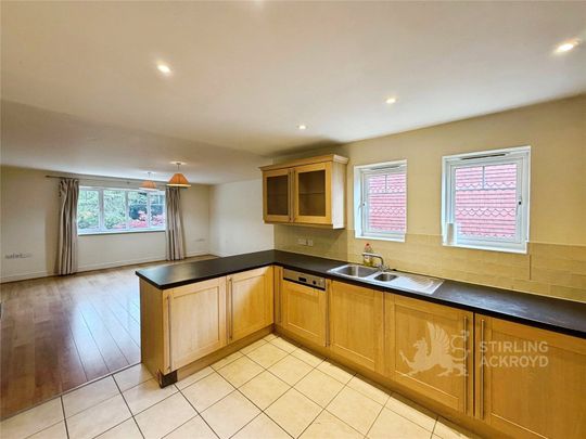 Coley Avenue, Woking, Surrey, GU22 7RG - Photo 1