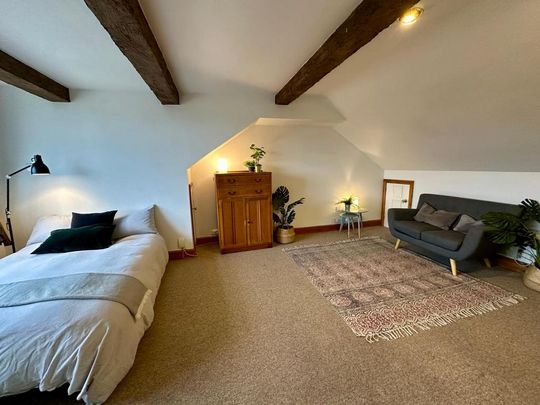 Studio to rent - Photo 1