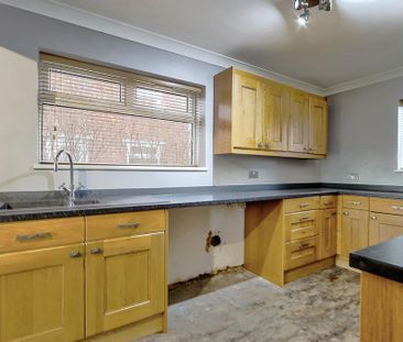 3 bedroom semi-detached house to rent - Photo 5