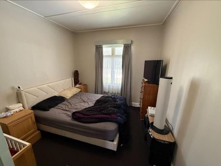 Three bedroom Aramoho home - Photo 3