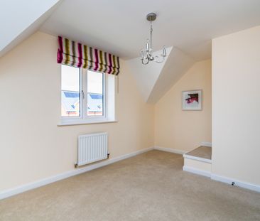 3 bedroom town house to rent Kingsman Drive, Botley, SO32 - Photo 4
