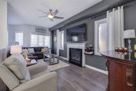 For Lease - 18 Silvercreek Crescent Unit# Upper, Barrie, Ontario - Photo 2