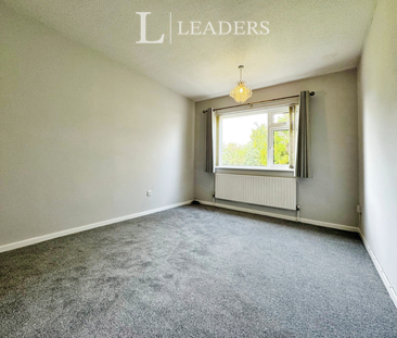 4 bedroom bungalow to rent - Photo 4