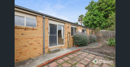 Spacious 3‑Bed Unit in Quiet Langwarrin Location - Photo 3