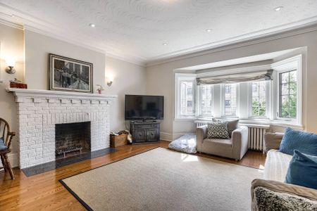 For Lease - 6 Oriole Gardens Unit# Main, Toronto, Ontario - Photo 4