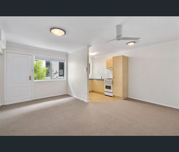 3/49 Macaulay Street, Coorparoo, Qld 4151 - Photo 1