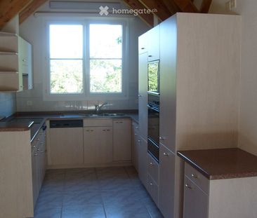 Schöne, ruhige 3.5 Zi-Dachwohnung, Bus/Bahn/Einkaufen in 5-10 Gehmi... - Foto 3
