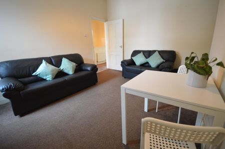 3 bedroom flat to rent - Photo 5