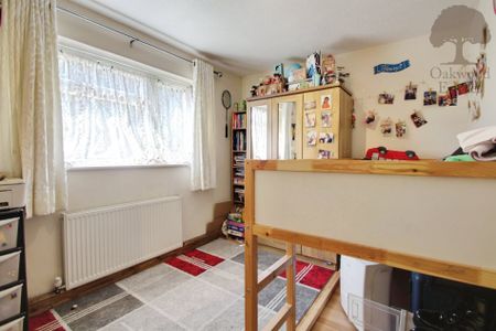 2 bed flat to rent in Tithe Court, Slough, SL3 - Photo 3