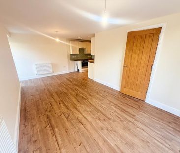 4 bedroom barn conversion to rent - Photo 1