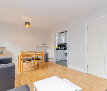 3 bedroom flat to rent - Photo 3