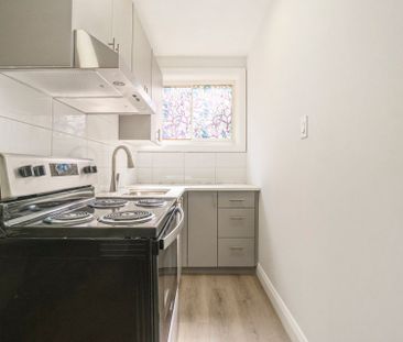 For Lease - 484 Queen Mary Street Unit# 1, Overbrook - Castleheight... - Photo 6