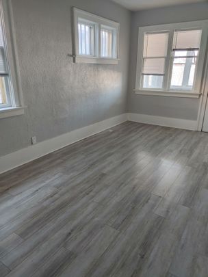 1561 MONTAGUE 4 BEDROOMS - Photo 1