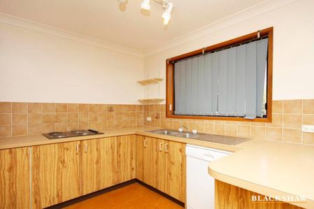 23 Girdlestone Crescent, Calwell ACT 2905 - House For Rent | Domain - Photo 4