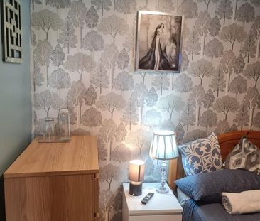 3 Bed Detached House, Elder Street, G51 - Photo 3