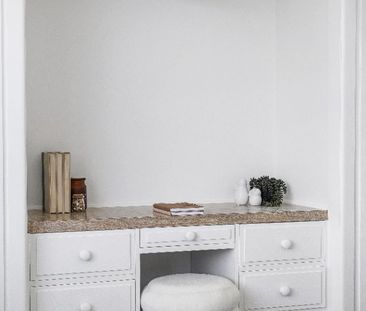 Large Family Home - Photo 4