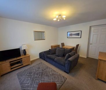2 bedroom flat to rent - Photo 2