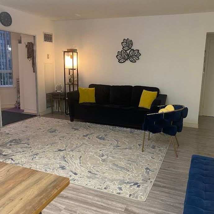 For Lease - 135 Hillcrest Avenue Unit# 502, Mississauga, Ontario - Photo 1