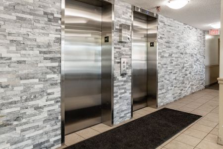 For Lease - 3501 Glen Erin Drive Unit# 311, Mississauga, Ontario - Photo 2