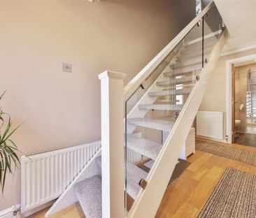 3 bedroom semi-detached bungalow to rent - Photo 5