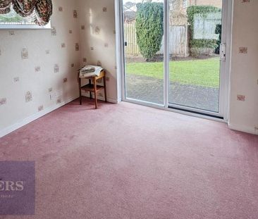 5 bedroom detached house to rent - Photo 2