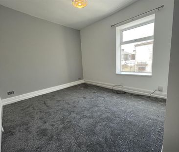 2 bed house to rent in Heywood Street, Blackburn, BB6 - Photo 2