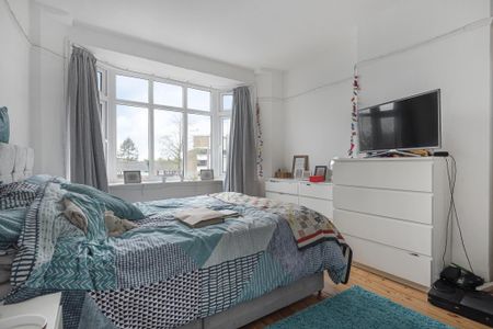 5 bedroom detached house to rent - Photo 4