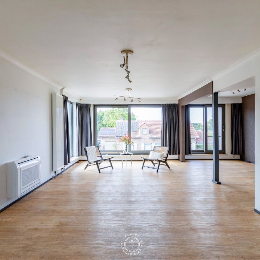 Ruim appartement met terras en jacuzzi - Photo 1