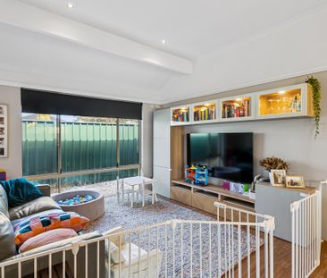 18 Cleveland Court, Marangaroo WA 6064 - Photo 1