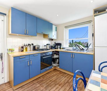 2 bedroom flat to rent - Photo 4