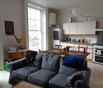 6 bedroom maisonette to rent - Photo 1