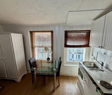 Room in a Shared House, Holland Road, W14 - Photo 4