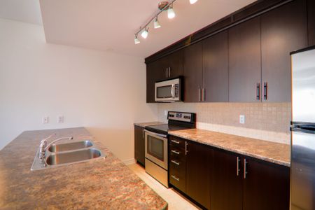 For Lease - 137 HARTHILL Way Unit# C, Barrhaven, Ontario - Photo 3
