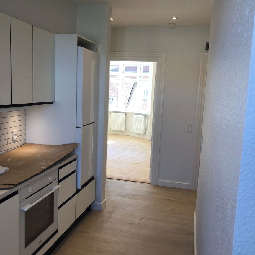 Indbydende lejlighed med lys og charme i Aalborg - Foto 1
