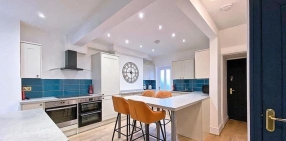 1 bedroom in a house share to rent - Photo 2