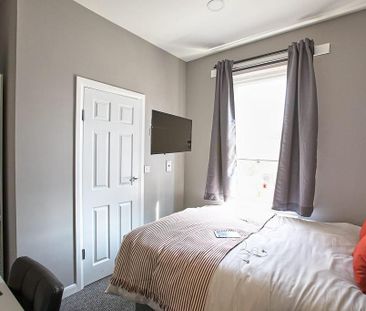 4 bedroom terraced house to rent - Photo 6