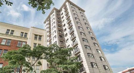 Spacious, sunny and sea view studio close to Shortland Street - Photo 3