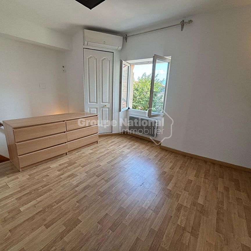 A LOUER - CARPENTRAS - MAISON DE VILLE, - Photo 1