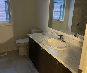 For Lease - 16 Sassafras Road, Springwater, Ontario - Photo 4