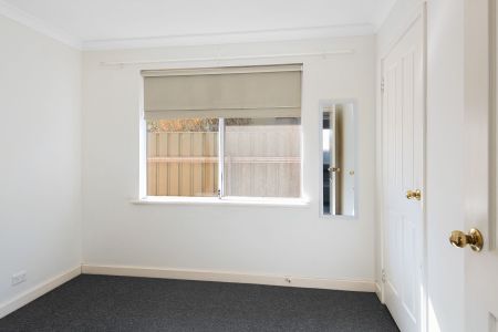 Neat as a pin! - Photo 2