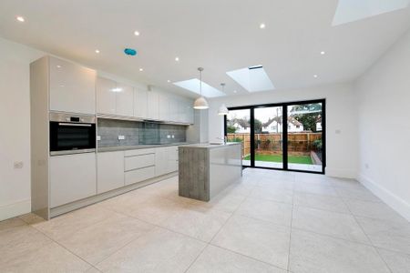 4 bedroom terraced house to rent - Photo 4