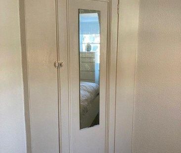 1 bedroom in a flat share to rent - Photo 6