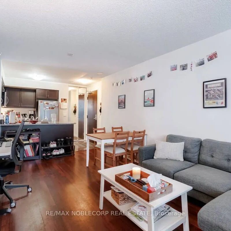 19 Grand Trunk Crescent #807 - Photo 1