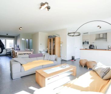 Rustig gelegen woning met 3slpk, garage en tuin - Photo 1